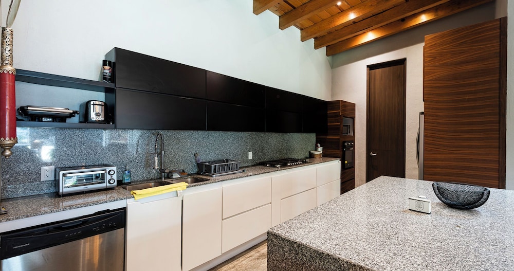 Pedacito de Lago - Lakeview Home