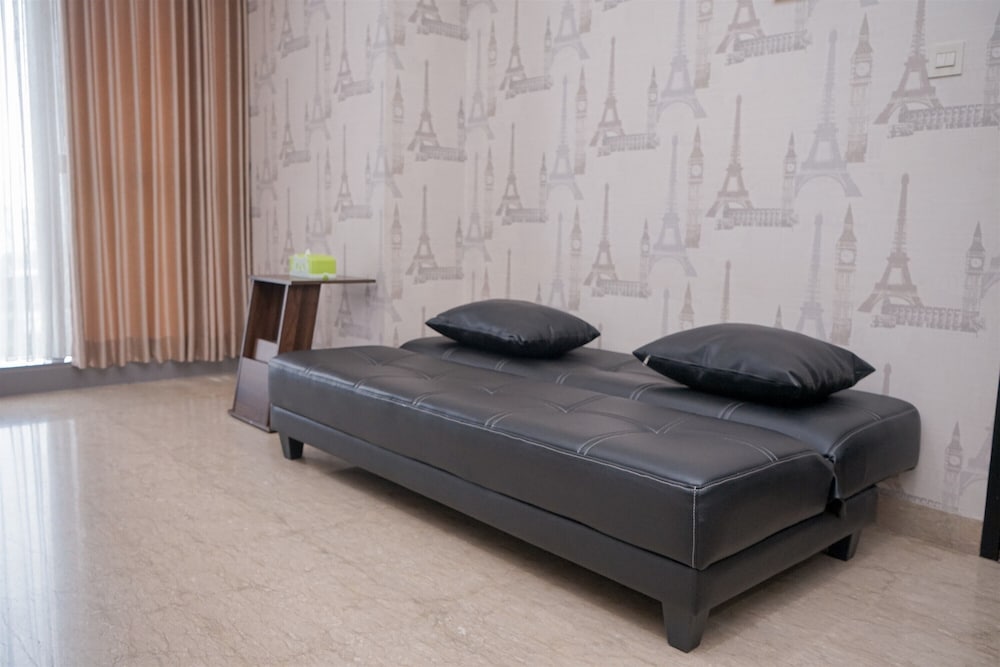 Warm and Spacious 1BR at Branz BSD City Apartment