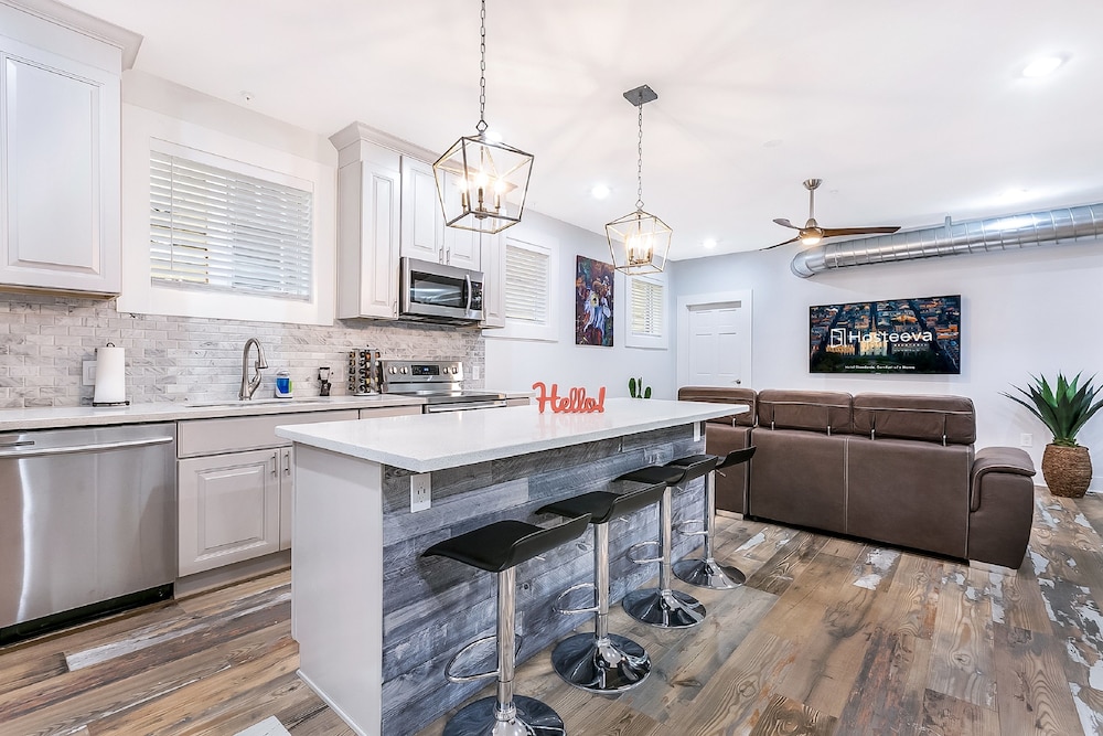 Urban Oasis 4BD House close to FQ - Image 4