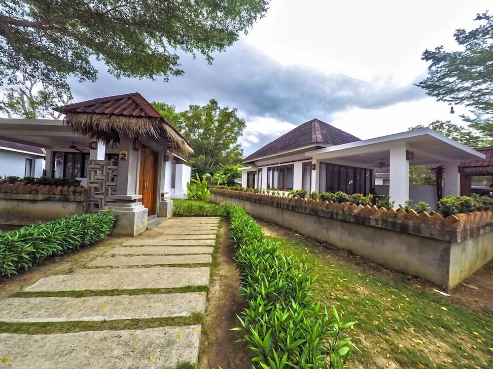 S Hotel & Resort view 5