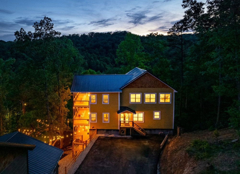 Summit Luxe Resort