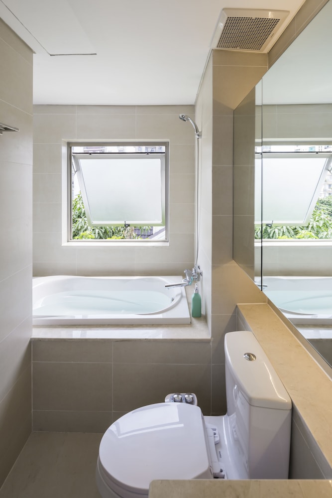 The Tropical Residence Serviced Homestay