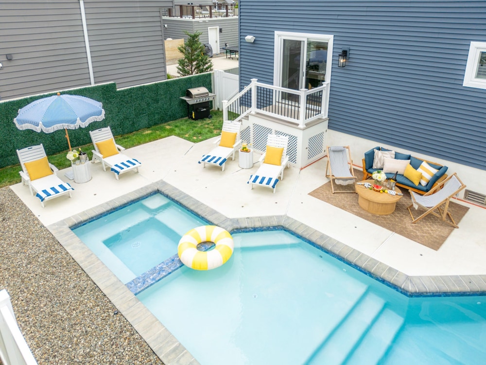 6BR Heated Pool Hot Tub Game Room Elevator