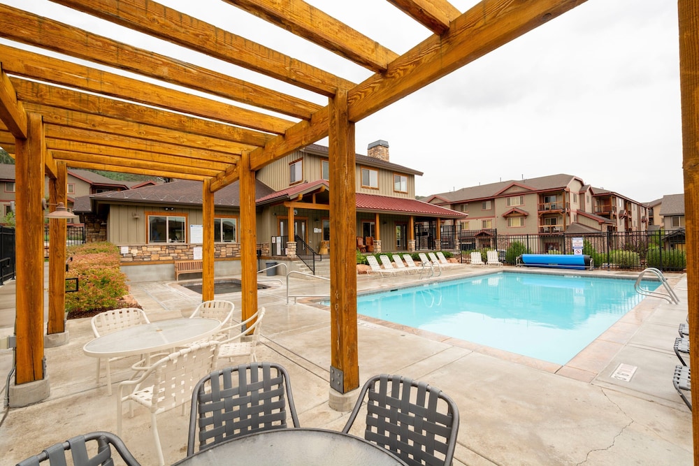 Stunning Mountain Views-Bear Hollow 4402-Spacious 3Bedrooms Near Canyons Village