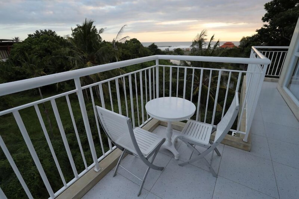 808 Residence