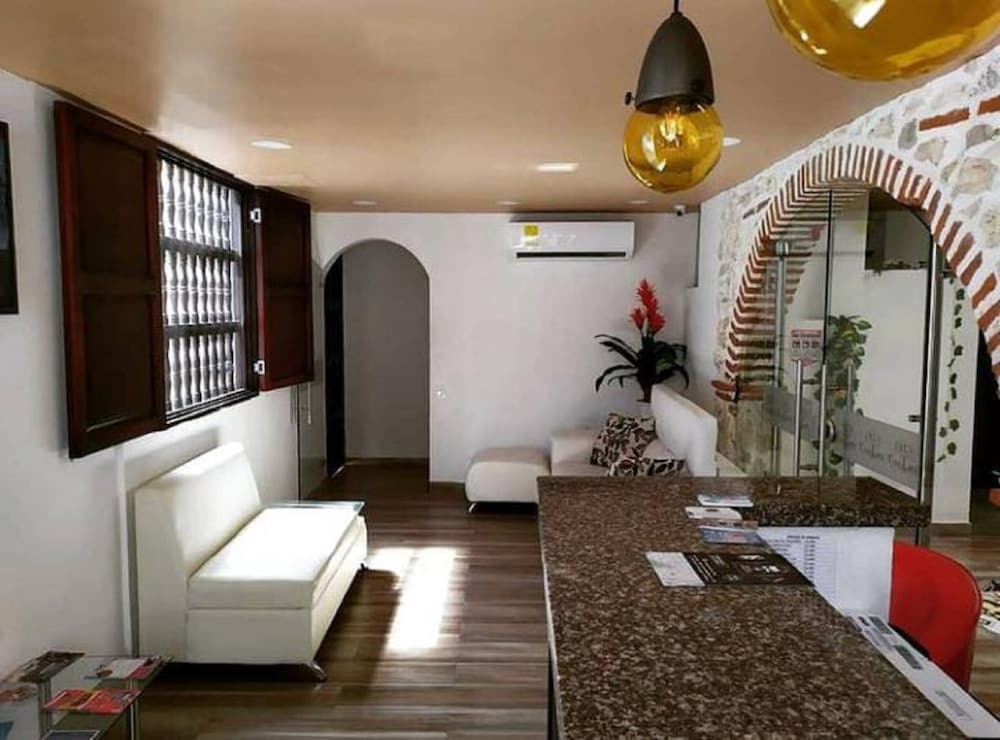 CL-8  Habitación con balcón en Getsemaní view 5