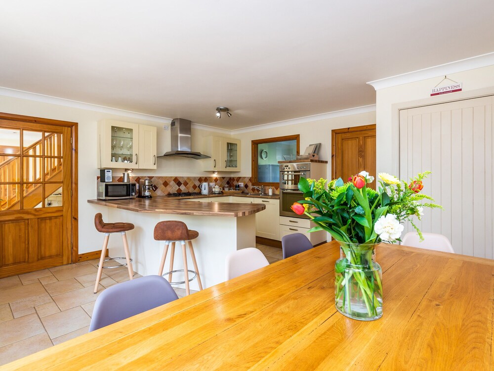 Broadleaf Lodge