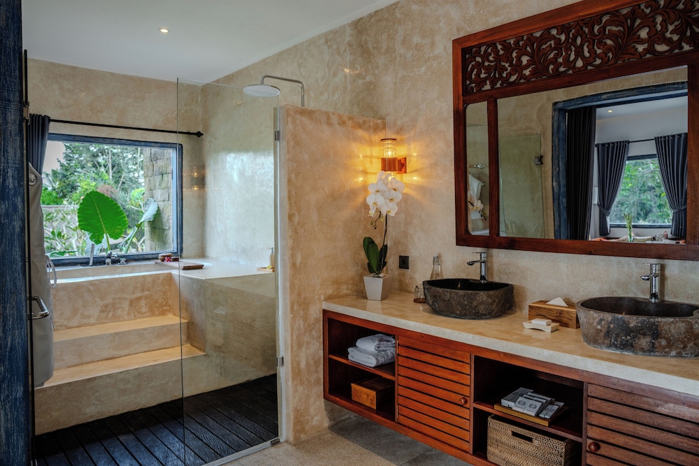 Hoshi Jungle Resort by Dhananjaya Hospitality