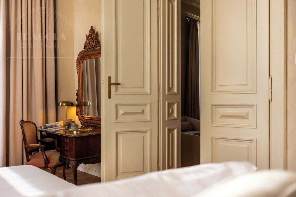 Fragola Apartments Le Jardin
