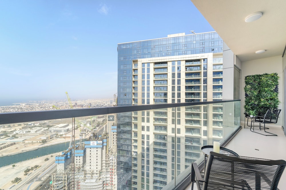 Silkhaus Aykon City Towers