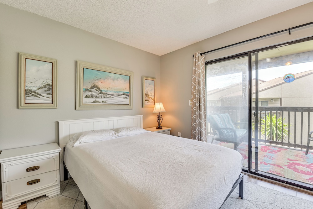 Walk to Beach: Resort Getaway in Pcb!