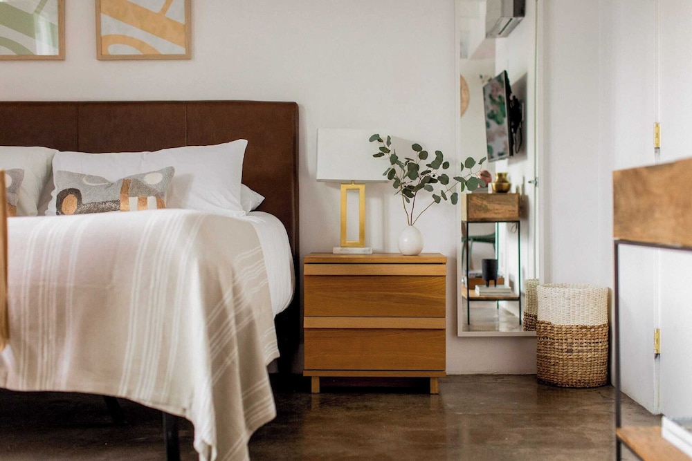 3 Private Rooms At The Wesley Hotel Perfect for Group Stays