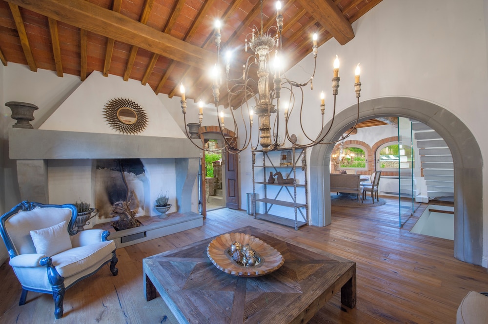 Villa Chianti With Panoramic Pool On The Vineyard