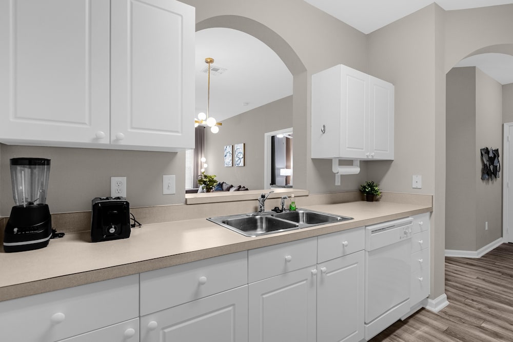 2306 SP - Disney Villa: 2br, Pool, Near Magic!