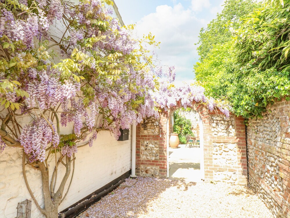 1 Chelsea Cottage