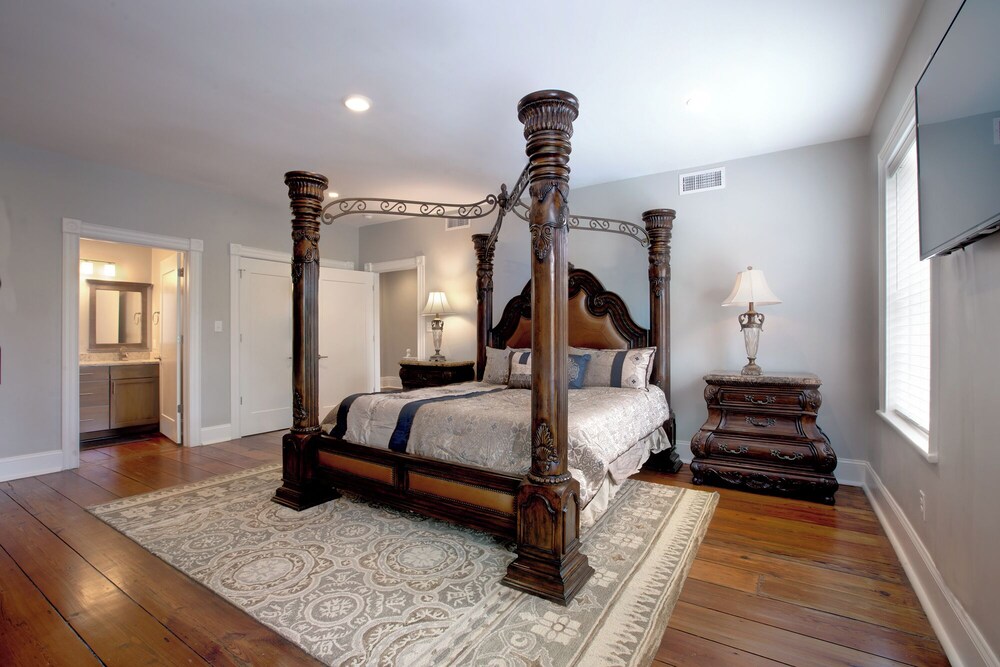 Sophisticated Historic Remodeled 9 BR