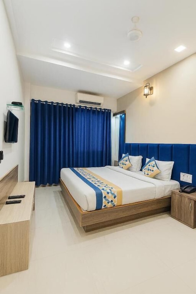 The Sky Comfort Hotel Brahm Sambandh