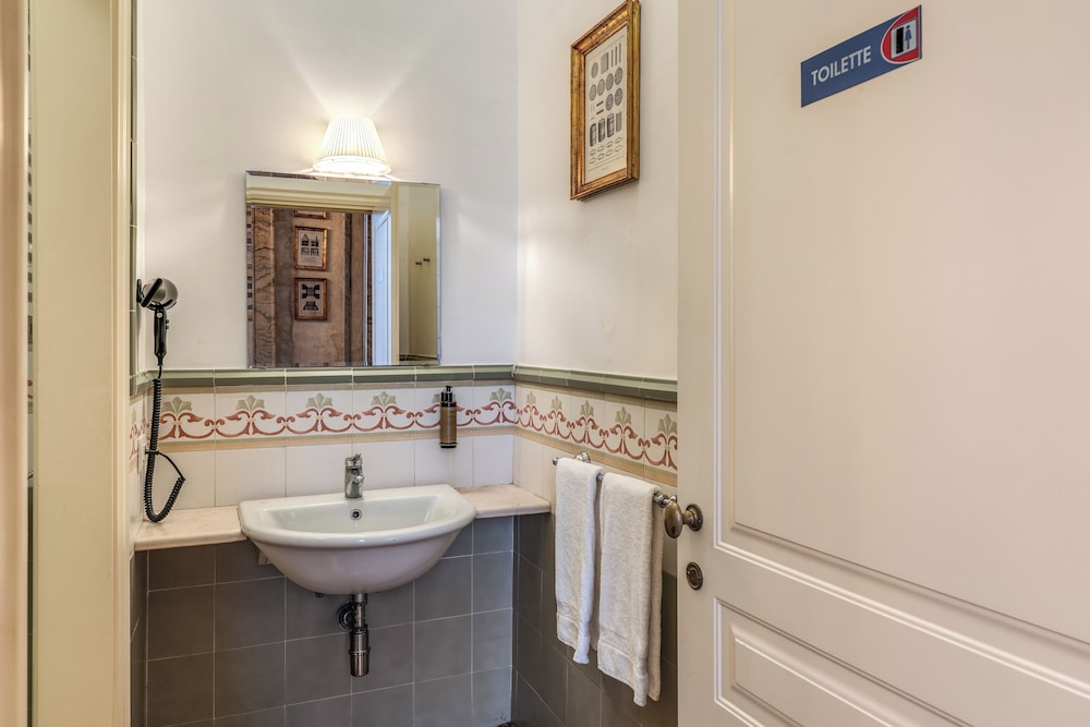 Palazzo Doria Suites