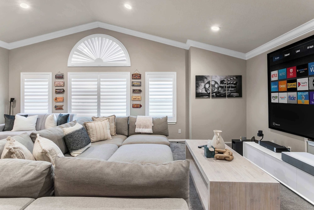 Luxury Pool Home w Theater Games & Mountain View
