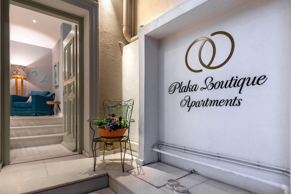 Ipelhome Plaka Boutique Apartments