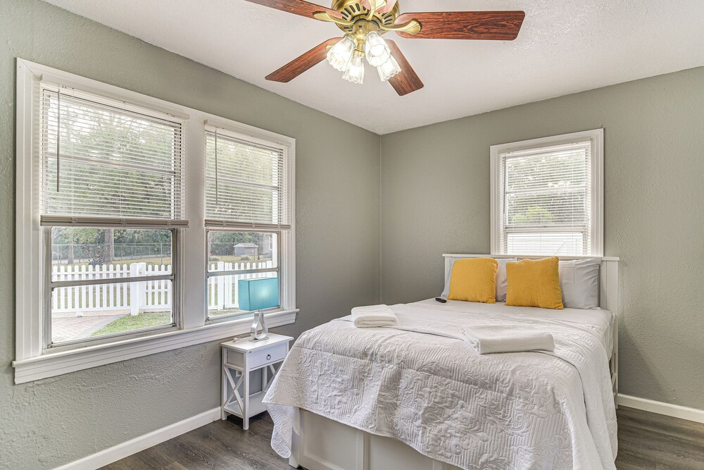 6 Mi to Busch Gardens: Family & Pet Friendly Home