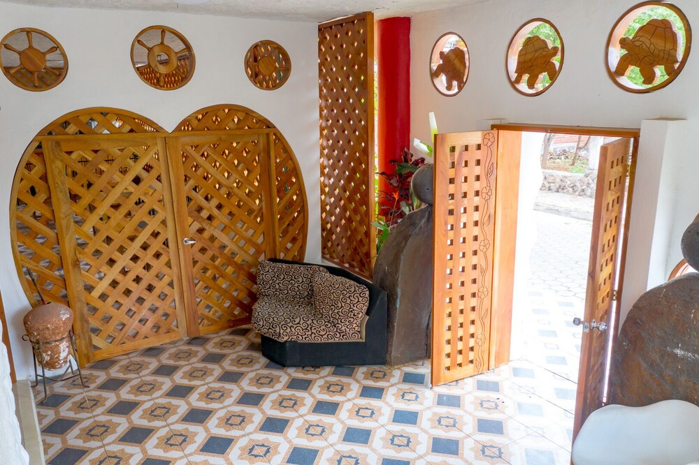 Royal Galapagos Inn
