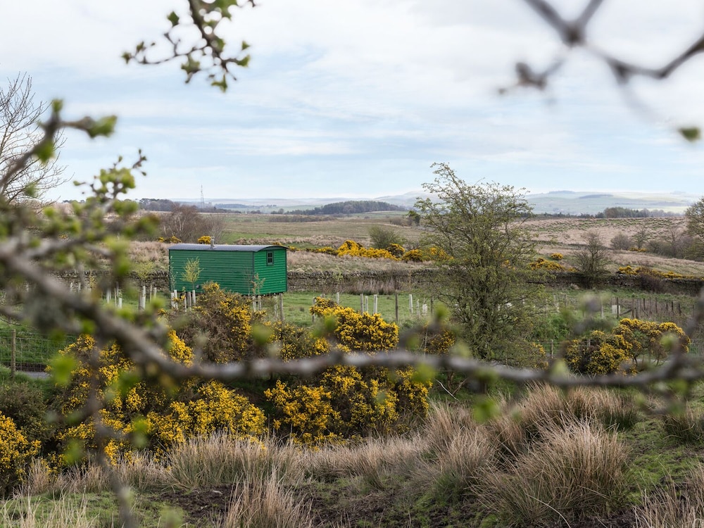 Peat Gate Shepherd's Hut view 3