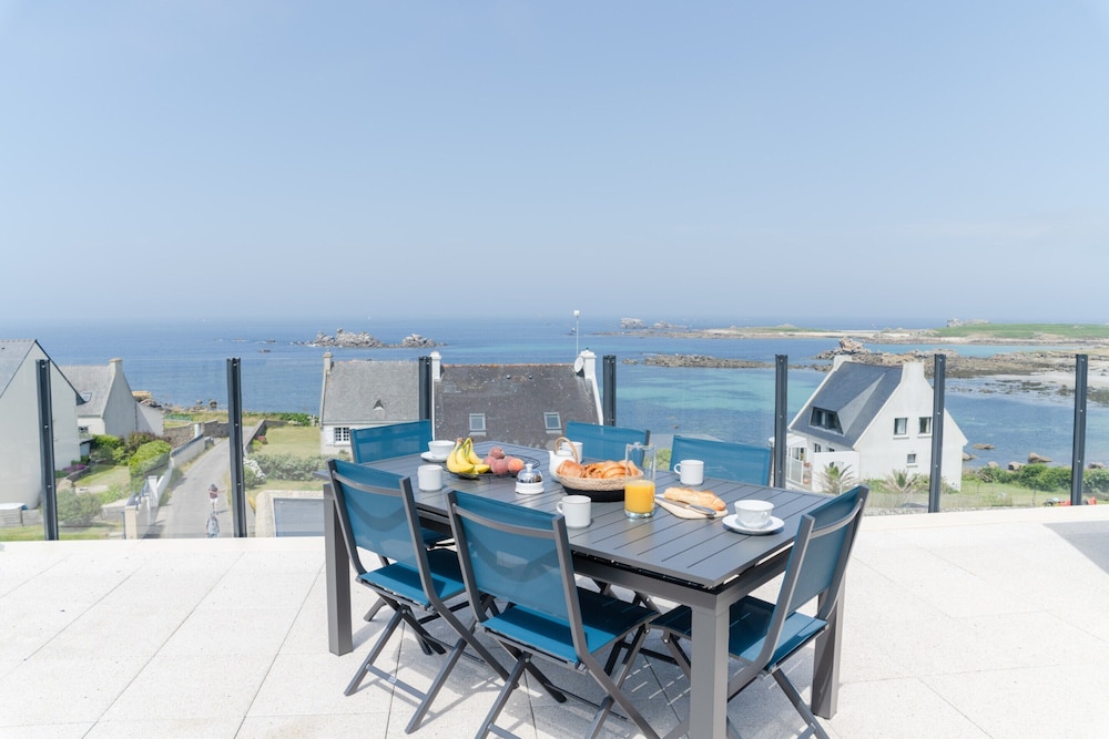 Apartment in Porspoder Near Plage du Bourg