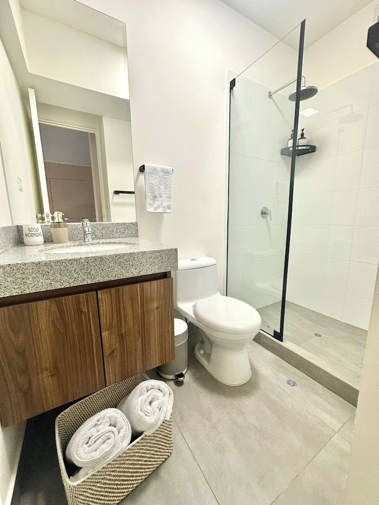 Modern 1BR on J Prado Board San Isidro