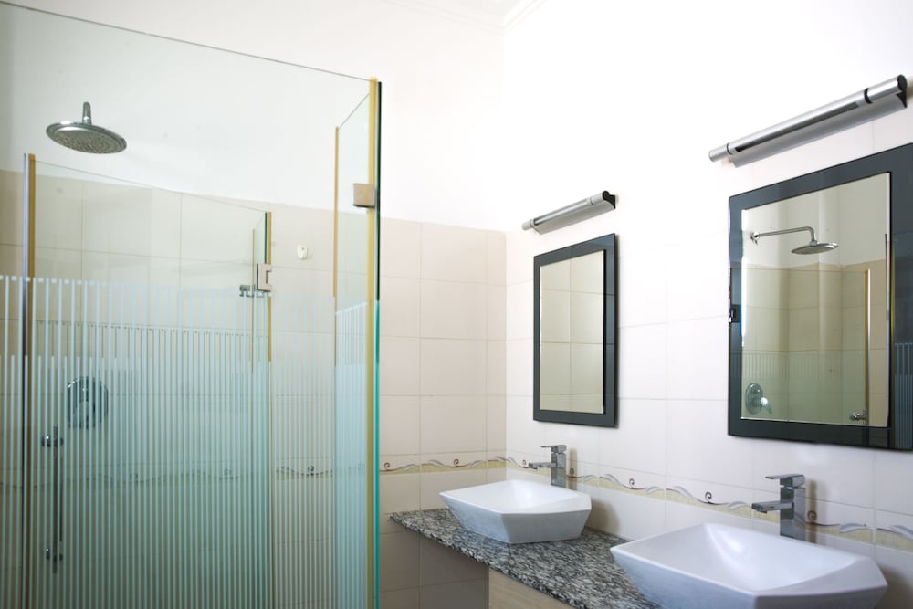 Almasi Oceanfront Apartment view 4