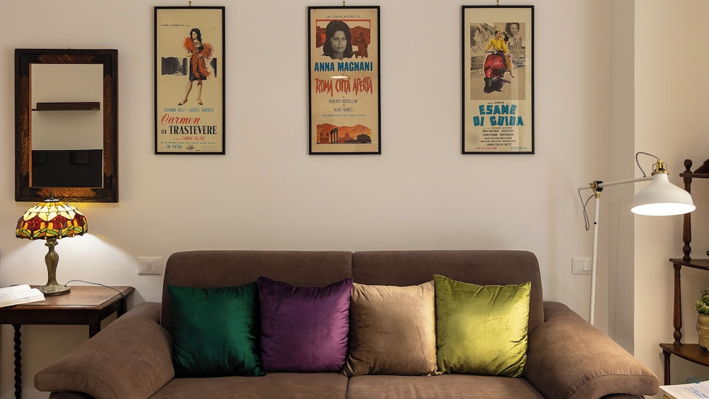 Annietta Apartment