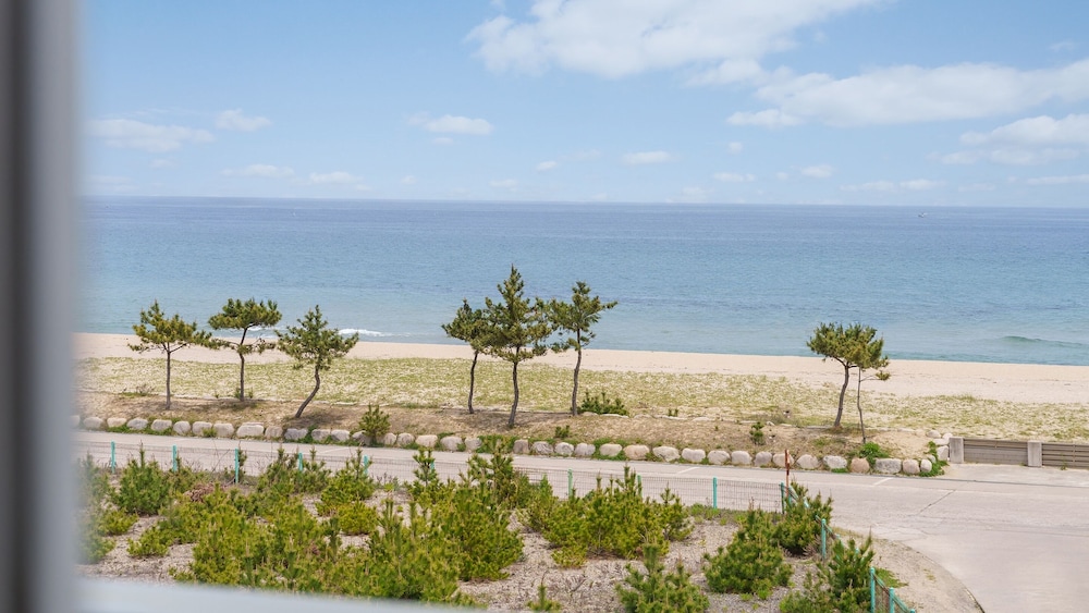 Yangyang Sunrise Sea Pension
