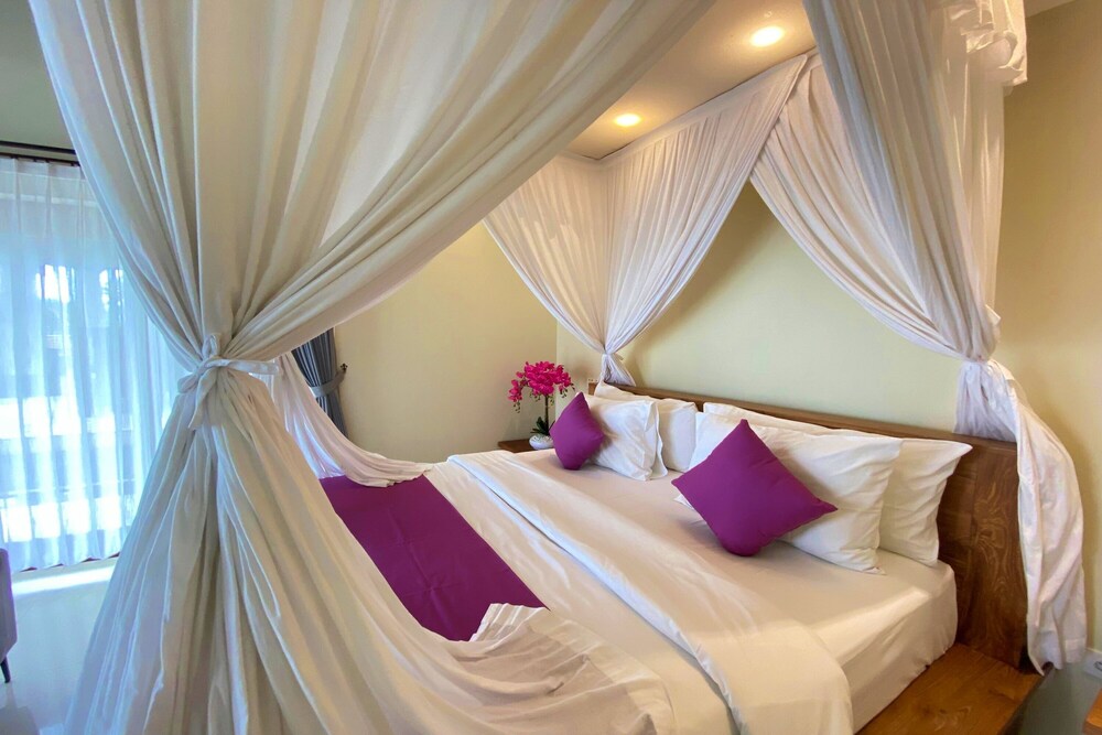 Sari Sasih Hillside By Reccoma