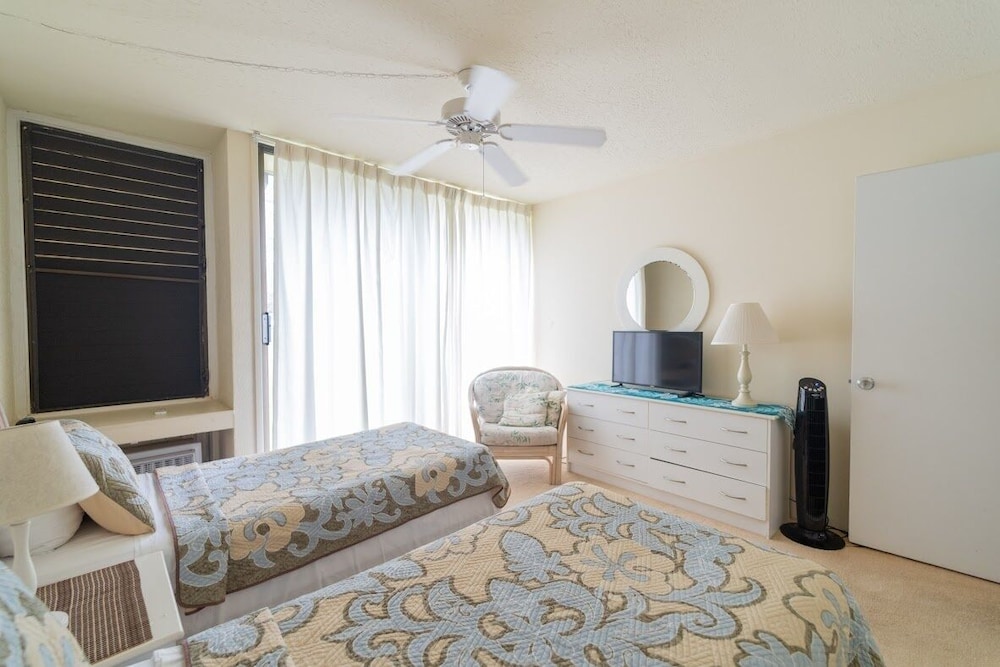 Turtle Bay Bird Of Paradise**ta-052128819201 2 Bedroom Condo by RedAwning
