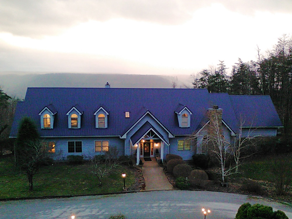 Monterey Vacations - Garden Inn Bed  Breakfast at Bee Rock - Property Image 10