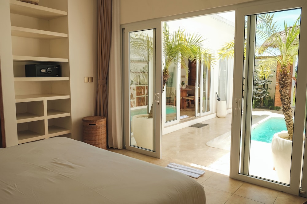 Kokomo Villas by Aayan