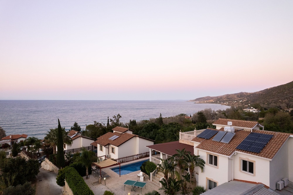 Pomos Harbour View Villa