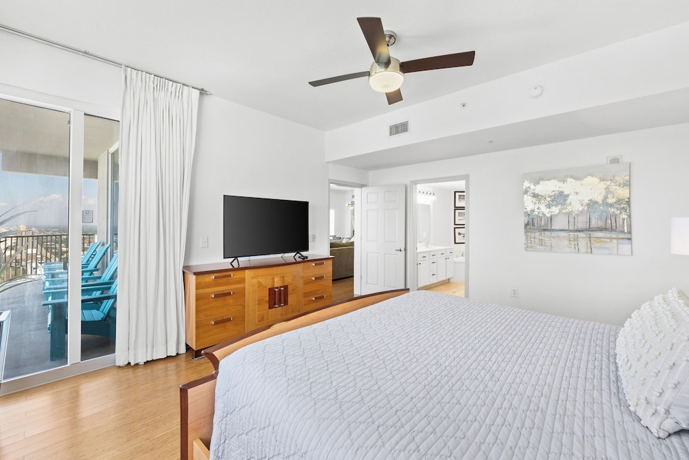 Tidewater by Book That Condo