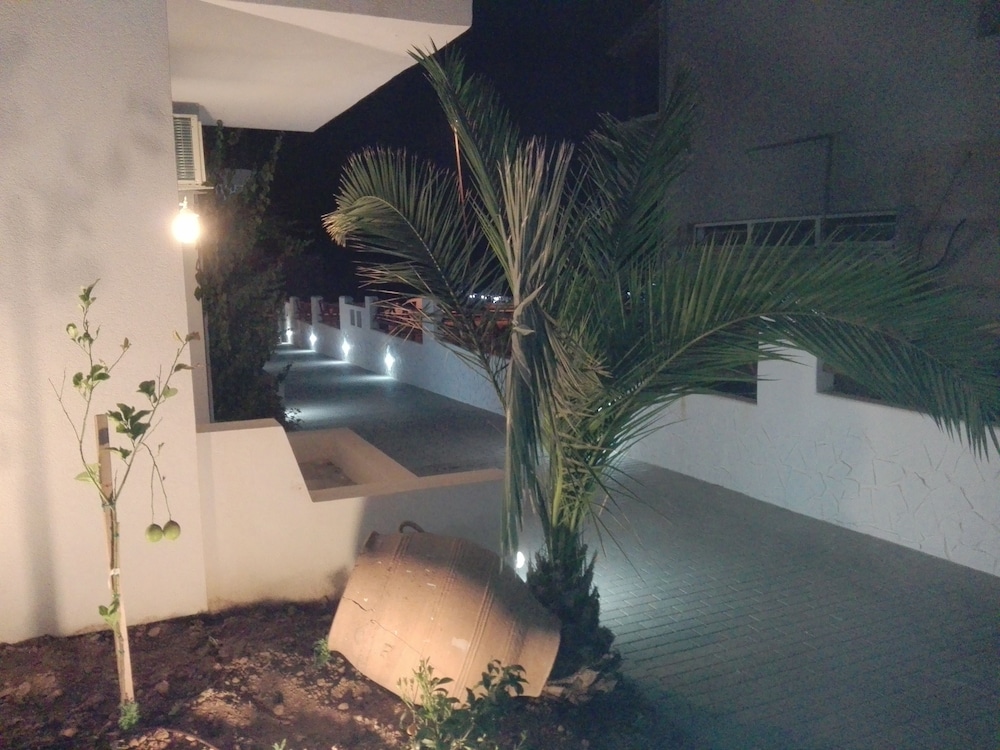 Okirroi Villas