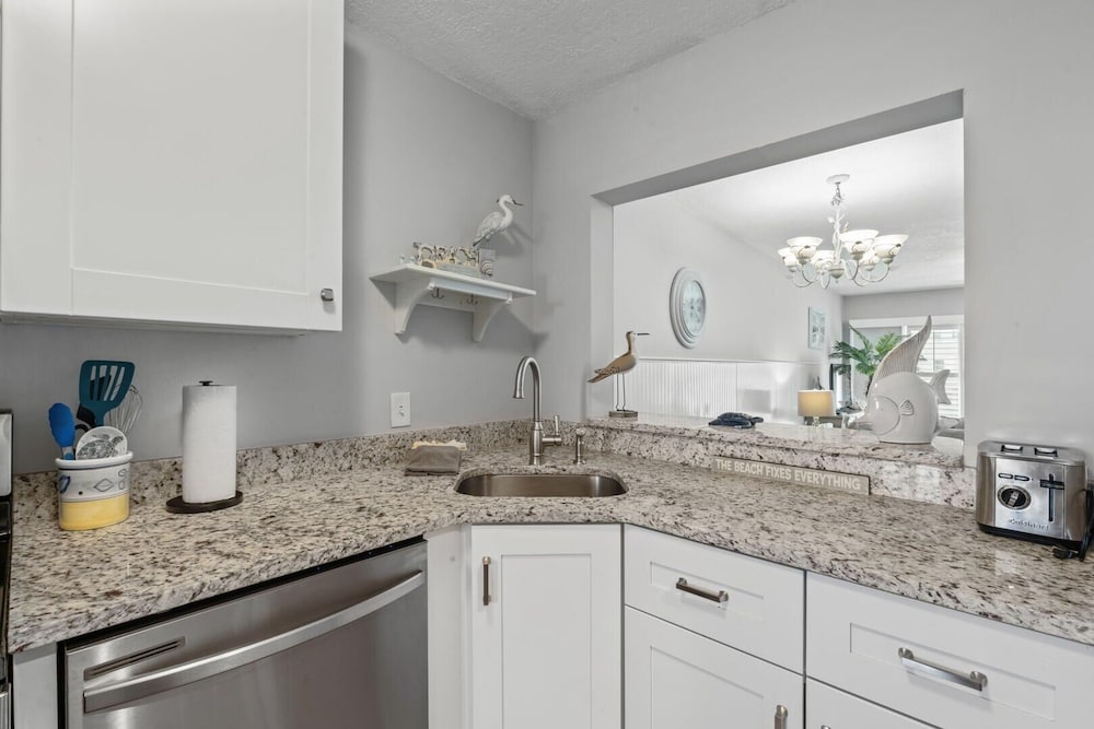 Blessed By The Sea Crescent Beach Activities 2 Bedroom Home