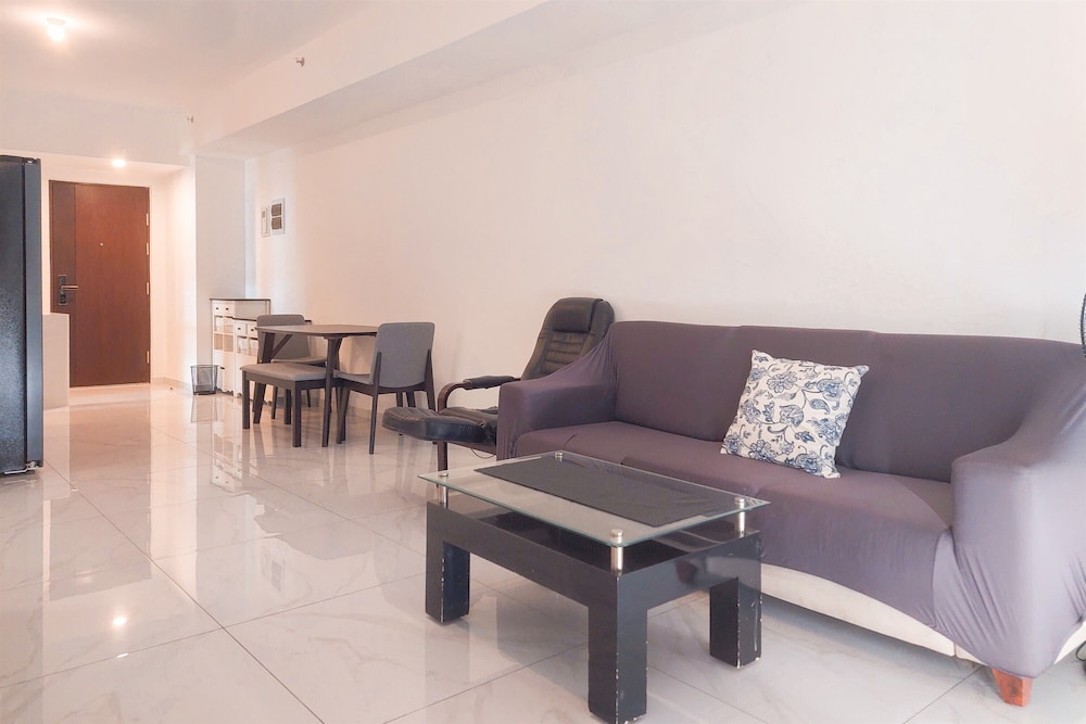 Spacious And Comfy 3Br Apartment Sky House Bsd
