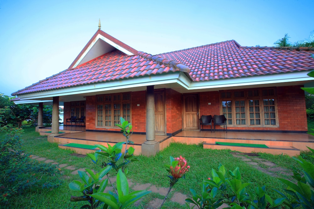 Arayal Resorts: A Unit of Sharoy Resort, Wayanad