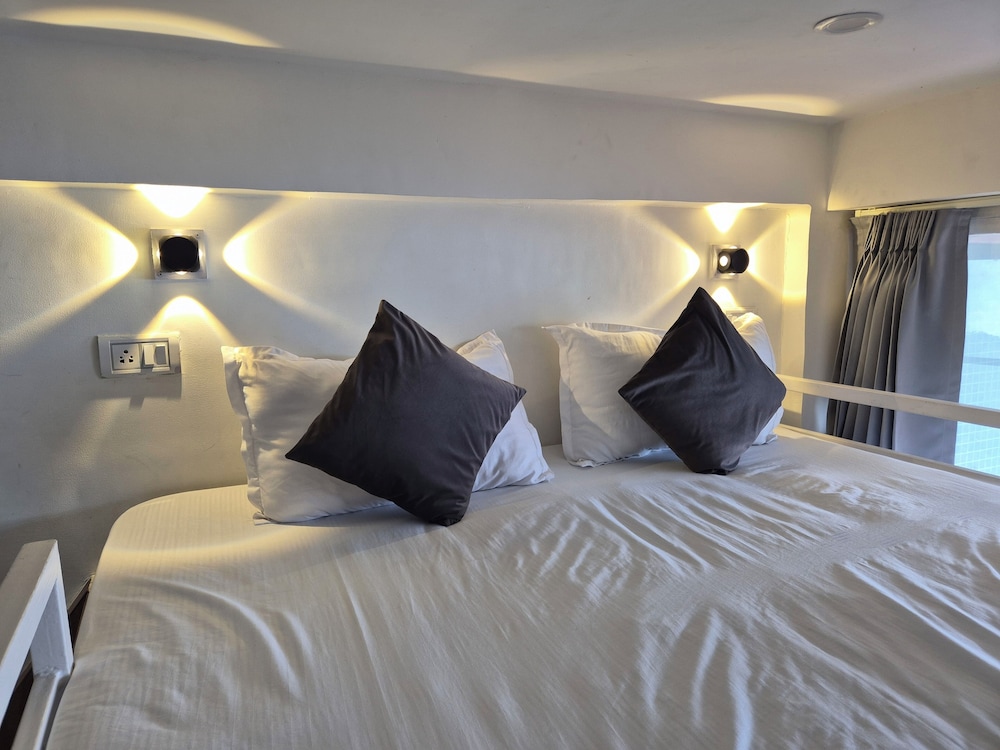 The Coverpage Boutique Stays