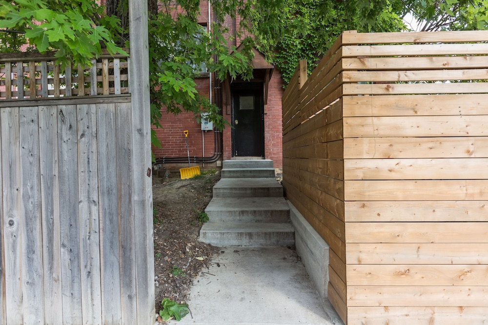 Applewood Suites - 2 BDRM Annex Loft