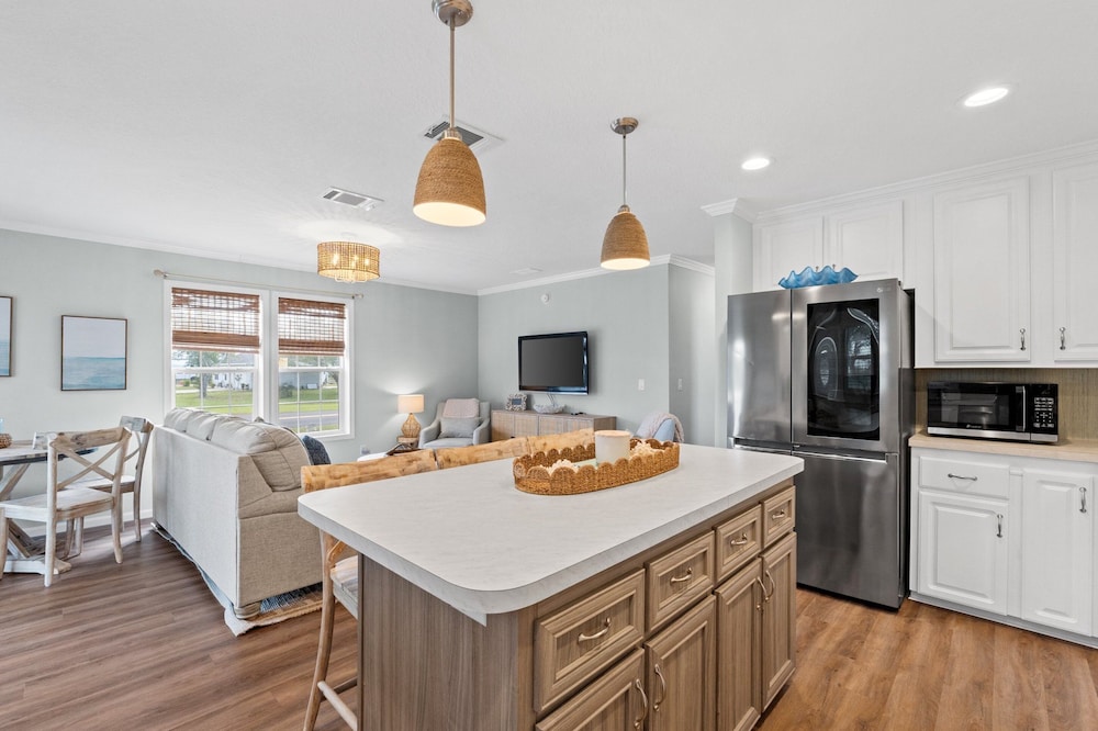 Pet Friendly Beach House - Hakuna Matata