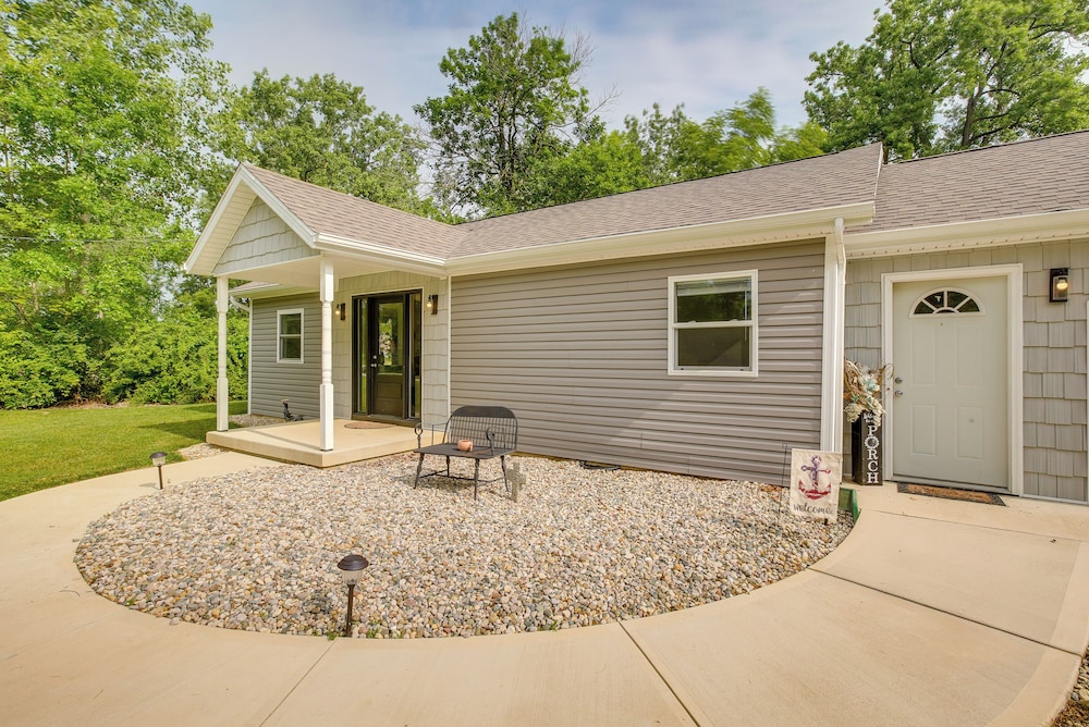 Grand Lake Getaway w/ Boat Dock in St Marys!