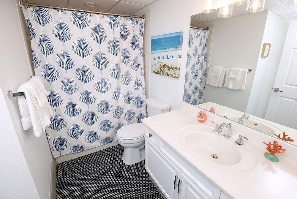 Emerald Beach 325