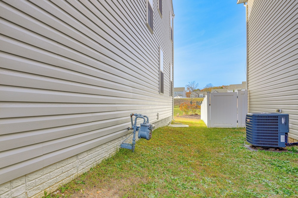 Centrally Located Home in Fredericksburg!