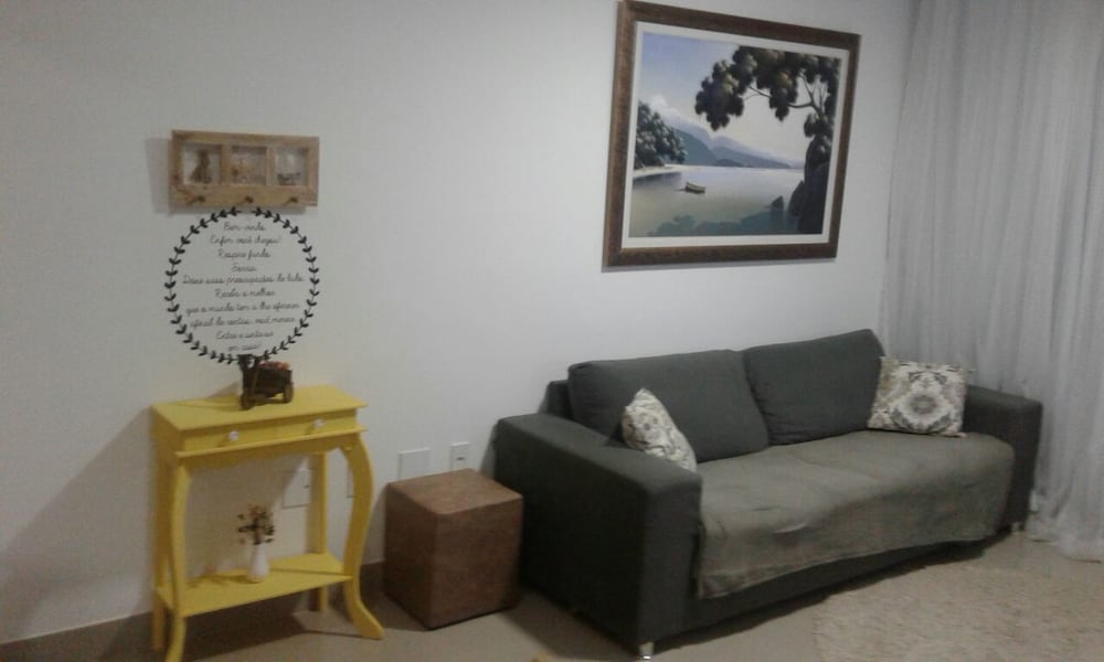 Apto alto padrão com piscina