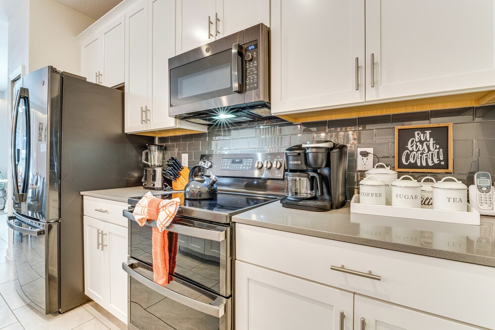 4 Mi to Old Town: Kissimmee Resort Home